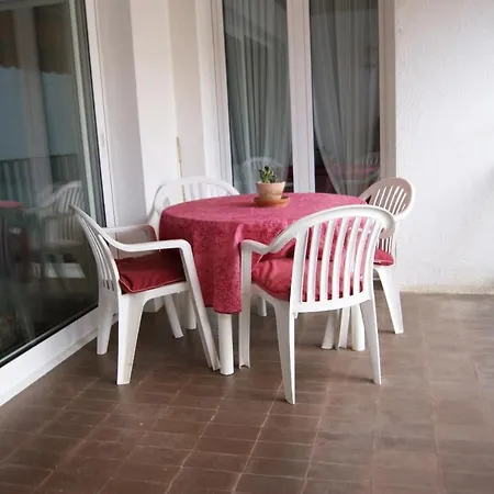 Rosamar 2e Apartment